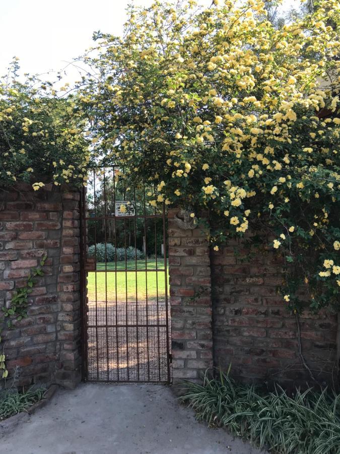 Pane Vivente Garden Cottage Beaufort West Esterno foto